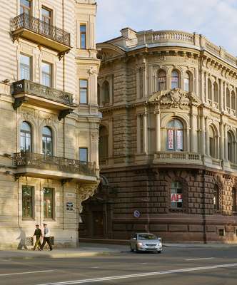 Buildings on Admiralteyskaya embankment