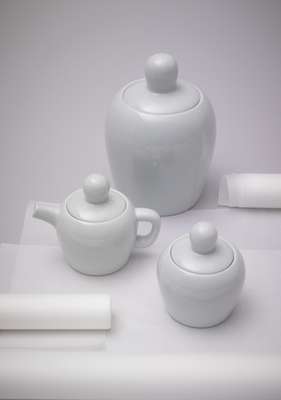 12. Muuto/tea set