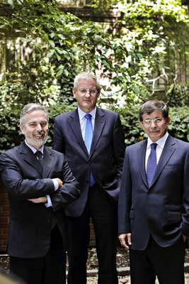 Left to right: Antonio Patriota - Brazilian foreign minister, Carl Bildt - Swedish foreign minister, Ahmet Davutoglu - Turkish foreign minister