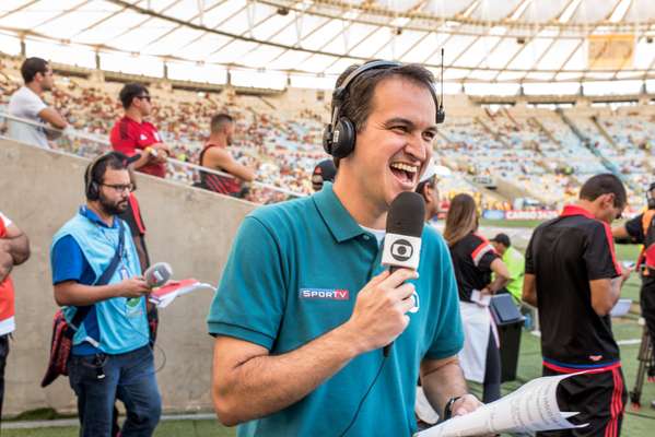 Reporter Edson Viana at the Maracanã 