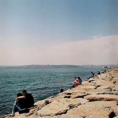 Couples on the sea front at Moda 