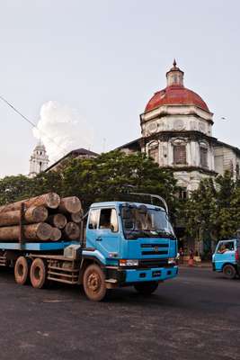 Logging truck on The Strand