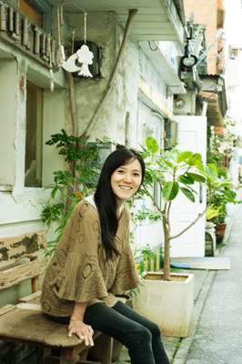 Dyeing and weaving artisan Keiko Chikaoka at her atelier Tuitree + Zakka Tuktuk