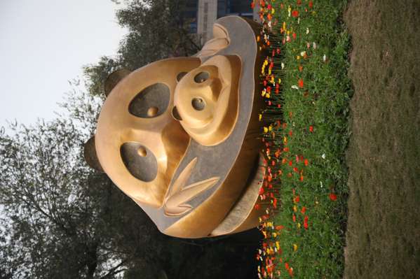 Giant panda statue at the Panda Base