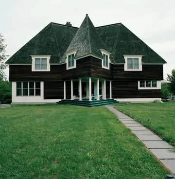 Abramovic´ ’s star-shaped house