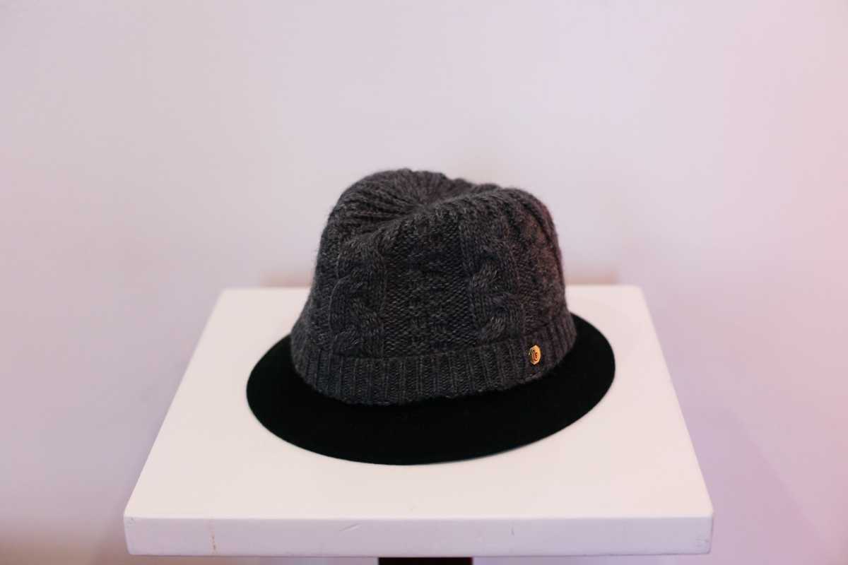 Knitted hat from Raffaello Bettini