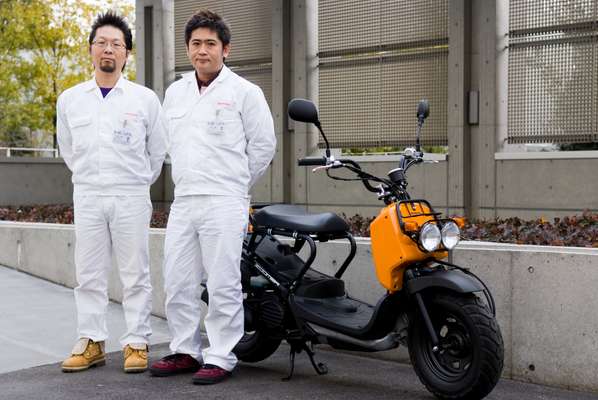 Zoomer engineer Takafumi Nakanishi and designer Yasushi Tateishi