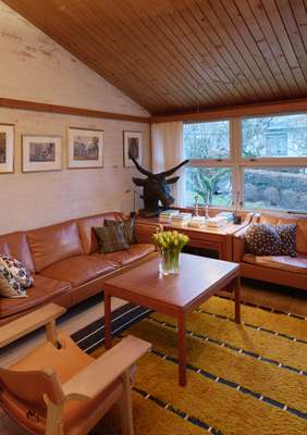 Time-tested 2213 sofas with a Spanish Chair