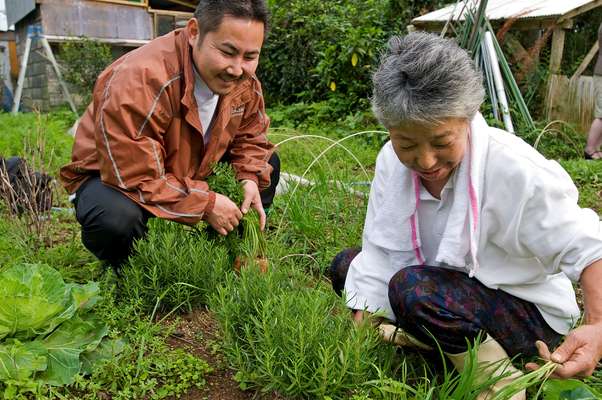 Chef Chiharu Takei, left, with a local farmer