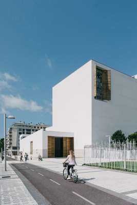 Rafael Moneo’s Iglesia de Iesu in the neighbourhood of Riberas de Loiola