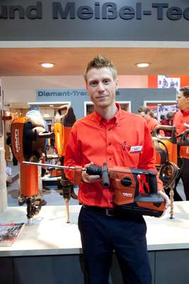 Trying out a Hilti cordless hammer drill for size
