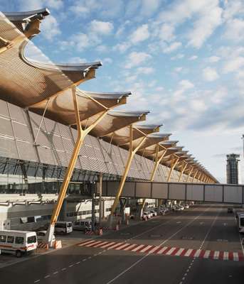 Richard Rogers’s Barajas airport terminal