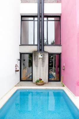 Pools are common in Madrid apartments
