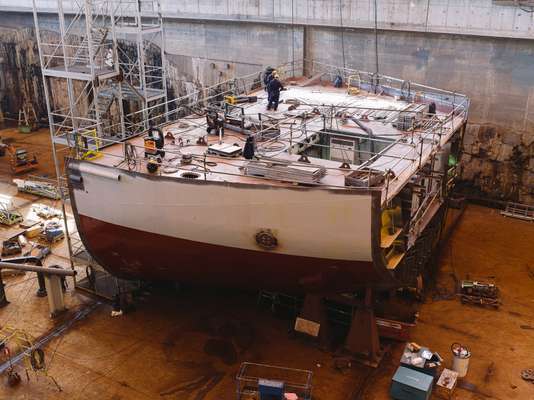 Building an icebreaking vessel for the Russian Ministry of Transport