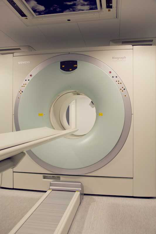 Oncos MRI machine