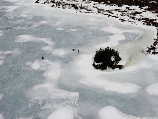 Fishing on the frozen lakes 