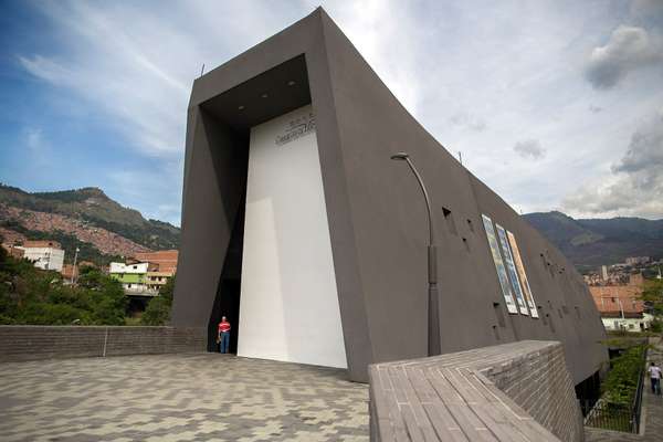 The museum’s exterior, with a paved walkway leading to the entrance