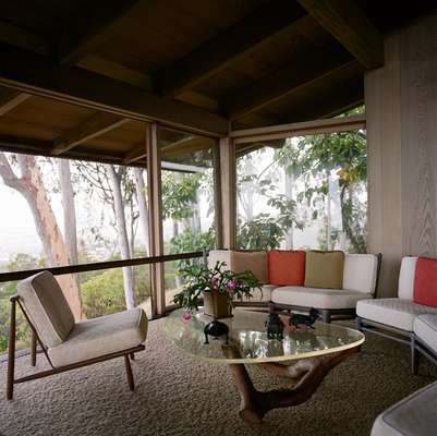 Designed by Vladimir Ossipoff, this is the living room of Liljestrand House 