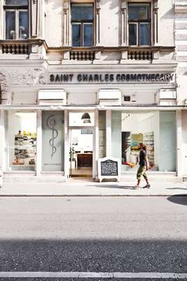 Saint Charles Apothecary, Vienna