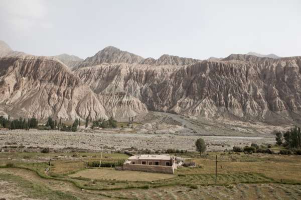 Lower Hongshan mountain range, Akto County