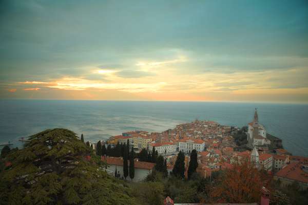 Piran old town’s Venetian Gothic architecture and labyrinthine streets