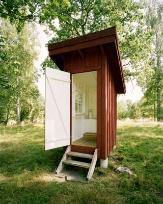 The toilet hut