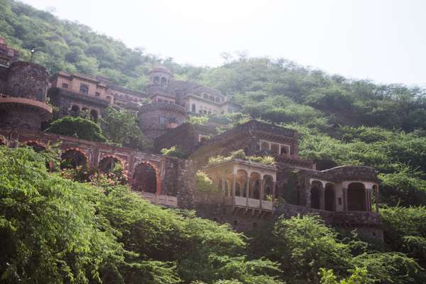 Neemrana Fort Palace Hotel