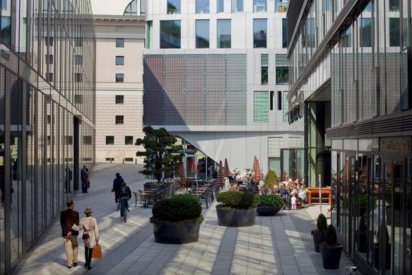 Courtyard behind Maximilianstrasse, looking towards the opera house 