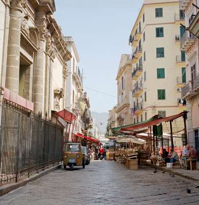 Market at Via Porta Carini 