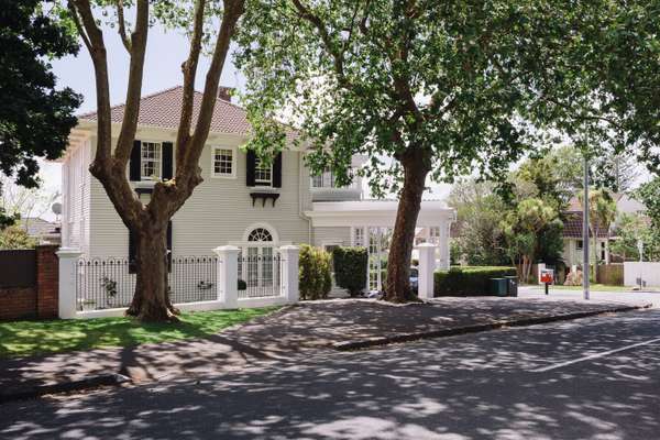 Grand residences along leafy Saint Stephens Avenue