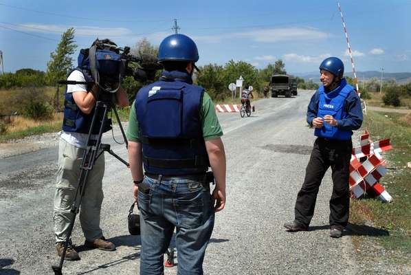 BBC crew at a South Ossetian checkpoint