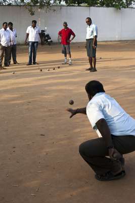 Pétanque draws a crowd 