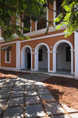 A colonial façade