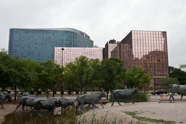 Pioneer Plaza cattle sculptures