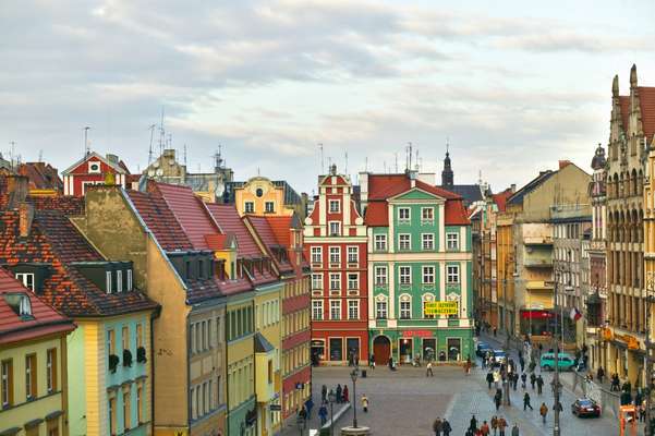 Wroclaw - Poles apart