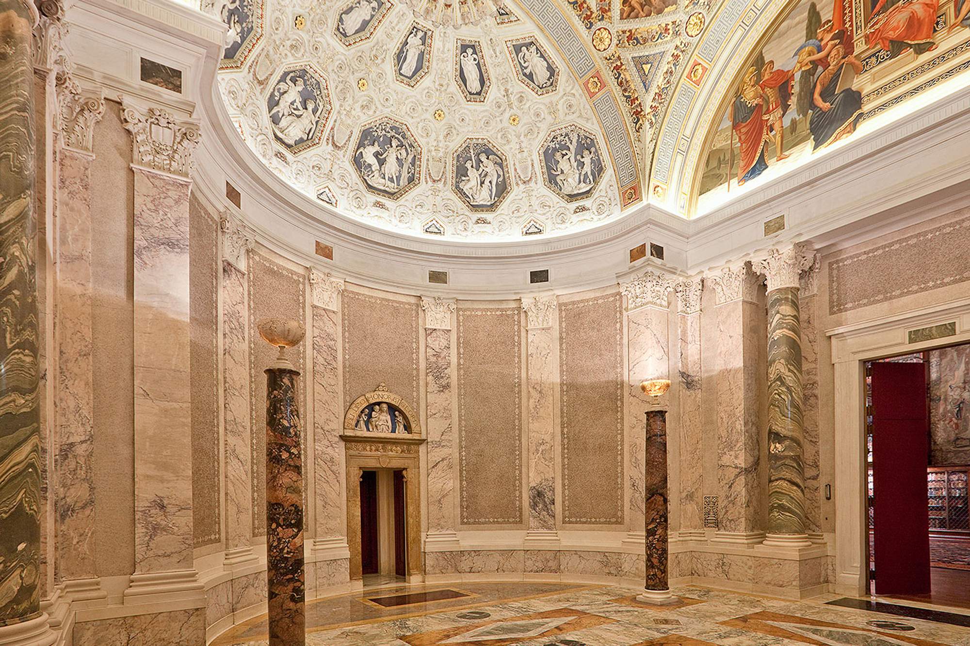 11-rotunda_angle-view.jpg