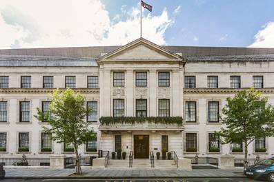 1_227-ds-townhall_crop.jpg