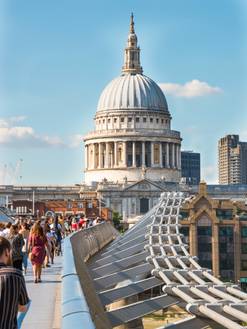 3_dreamstime_xl_182757641_crop.jpg