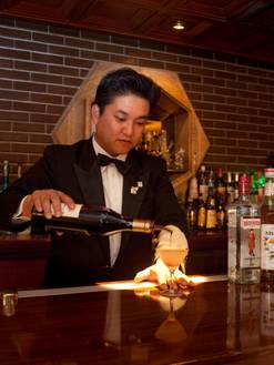 old-imperial-bar-36_crop.jpg
