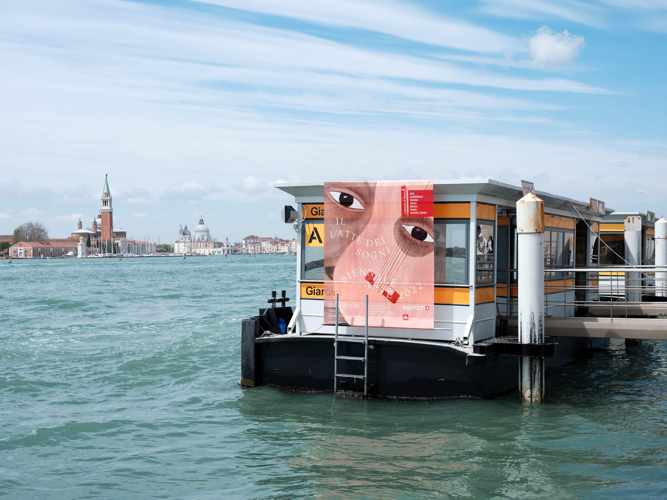 14_apfel_venice-biennale-arte-2022_identity-publication-exhibition-signage.jpg