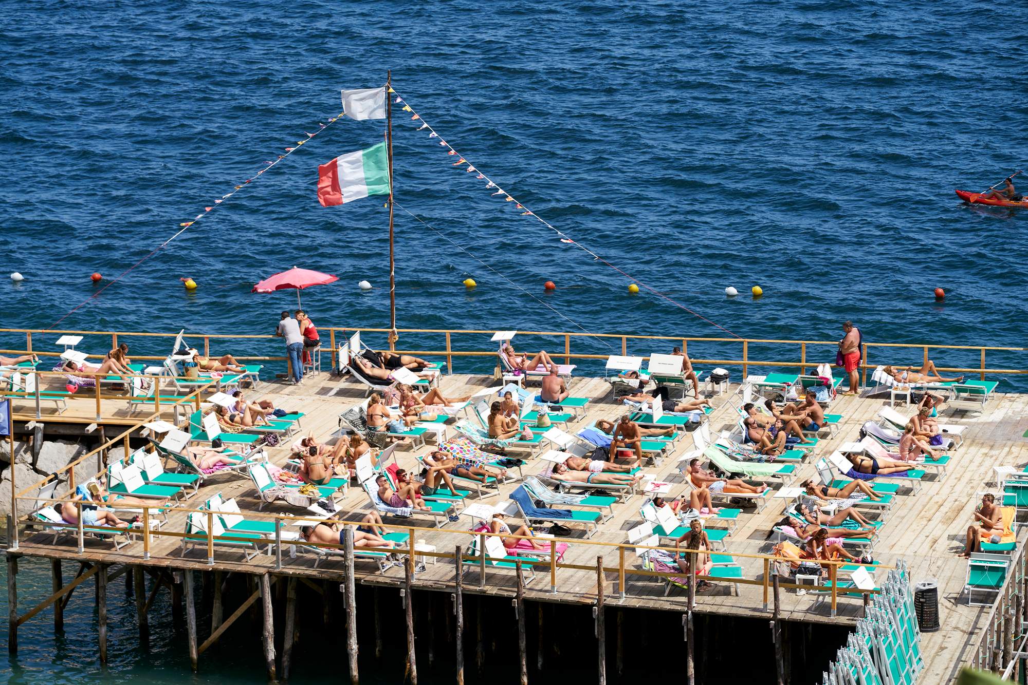 20-07-italian-beach-napoli_100.jpg