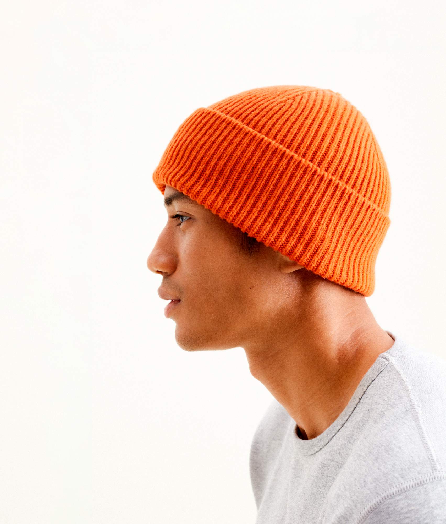 20200923-01-recycled-cashmere-beanie-orange-_016_1.jpg