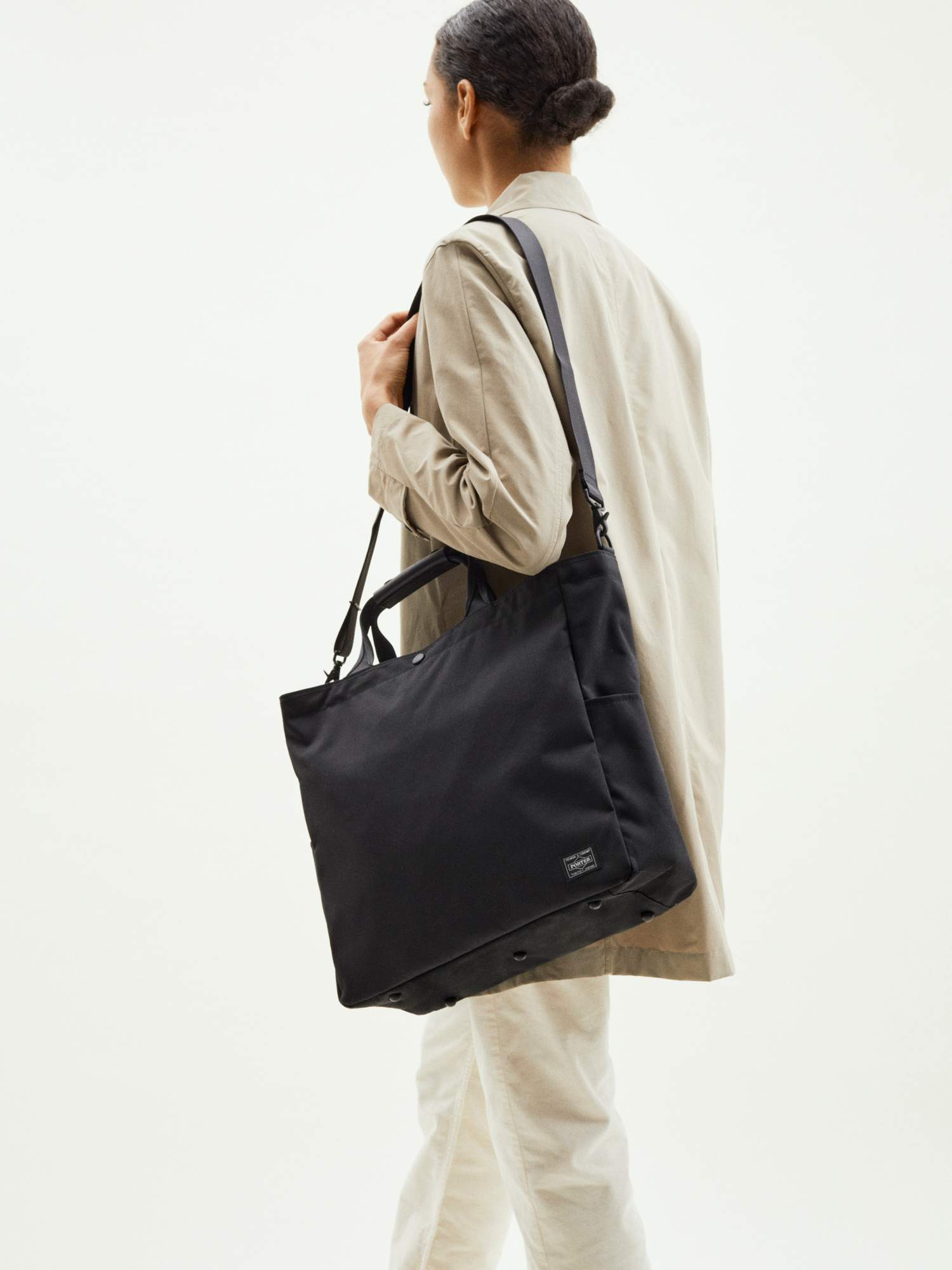 20201204-zip-tote-black-sp_190.jpg