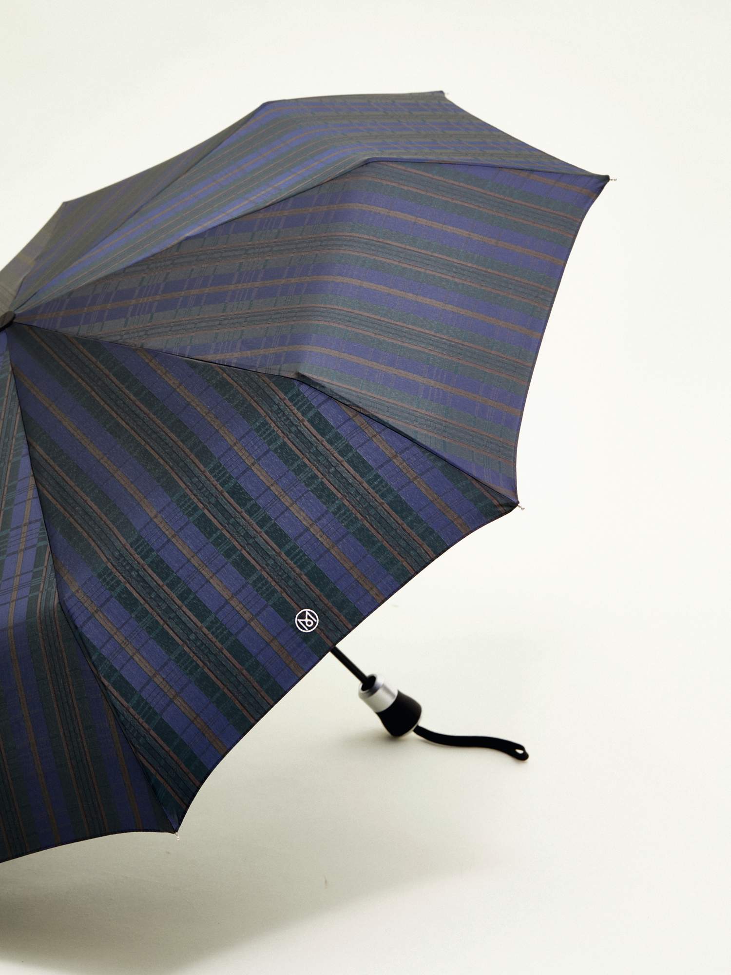 20210714-monocle-web-doppler-x-monocle-umbrella_038-.jpg