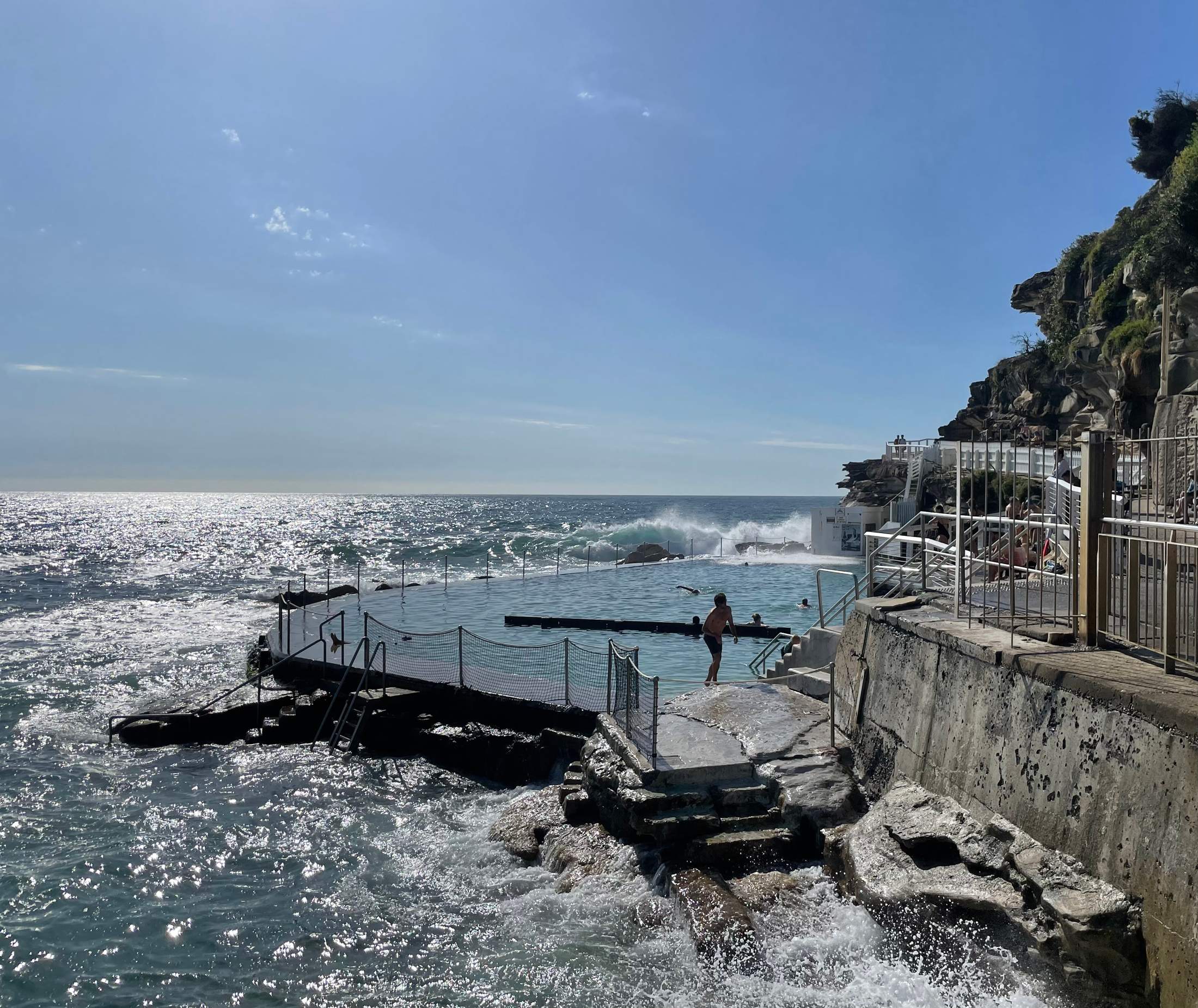 27-camilla-block-bronte-ocean-pool.jpg