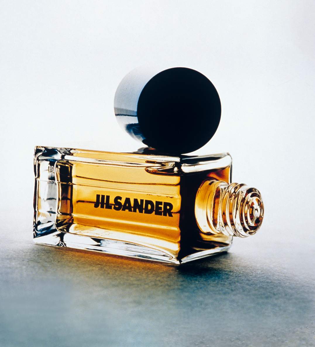 6.-jil-sander-by-jil-sander-page-184-1992-woman-iii-packaging:-peter-schmidt.jpg