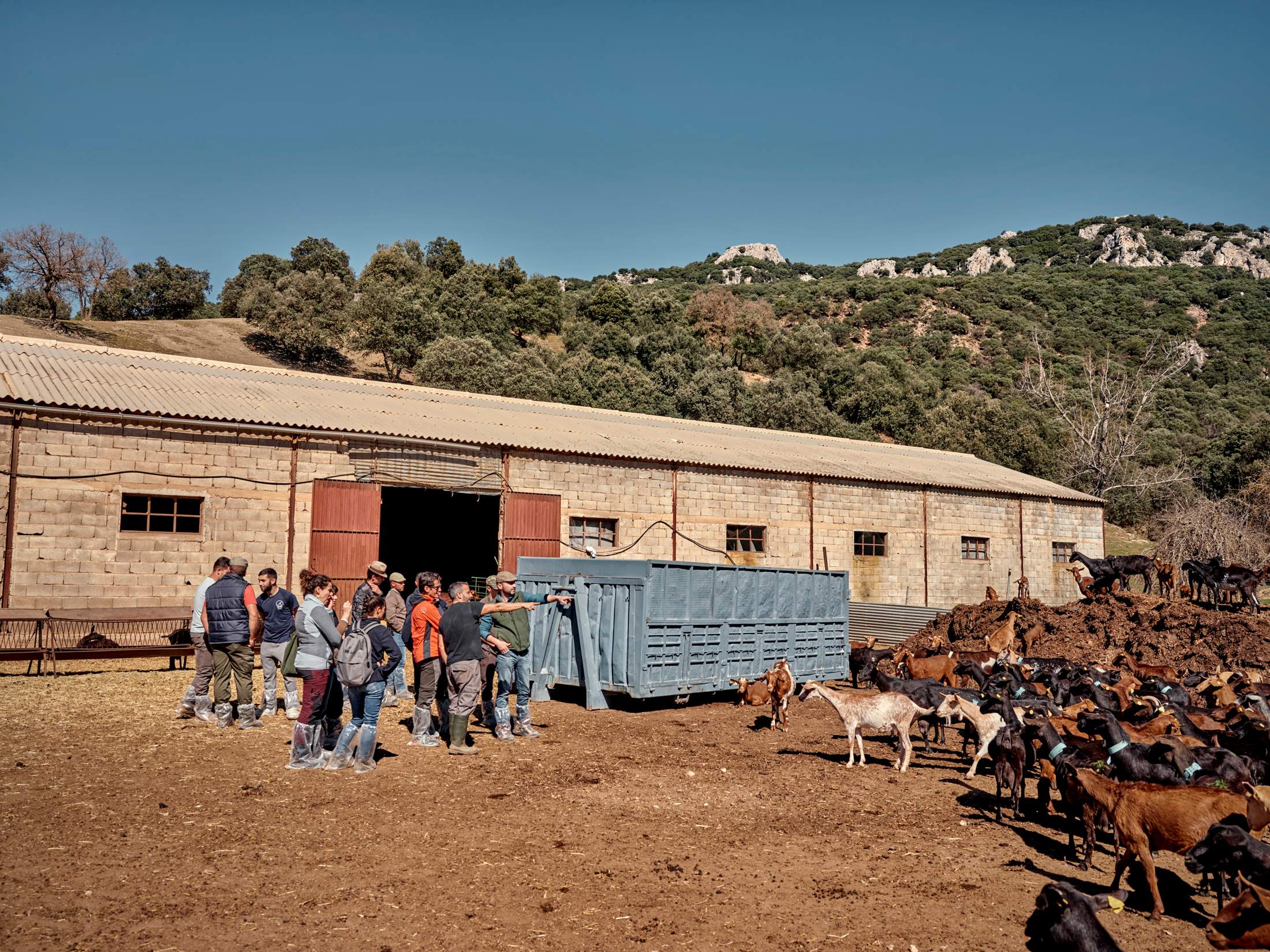 carlos_chavarri-a_monocle_shepherd_school_in_granada_hi_res_01.jpg