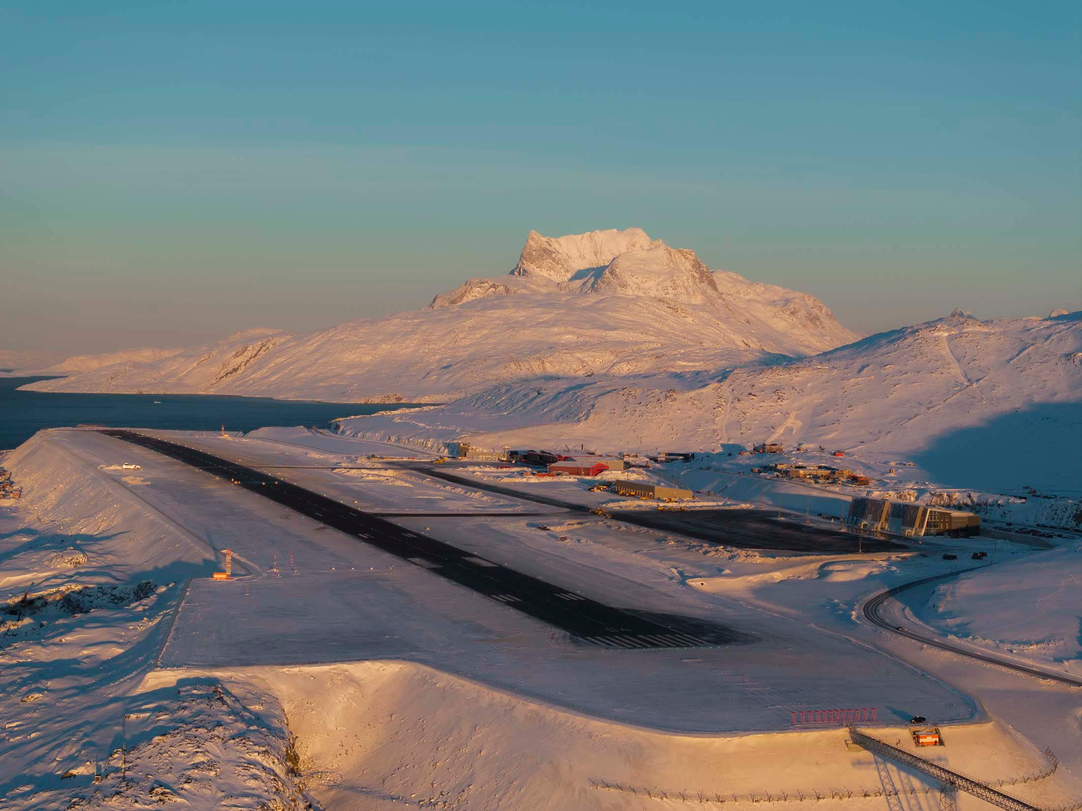 international-airport-photo-by-rene-christensen-5.jpg