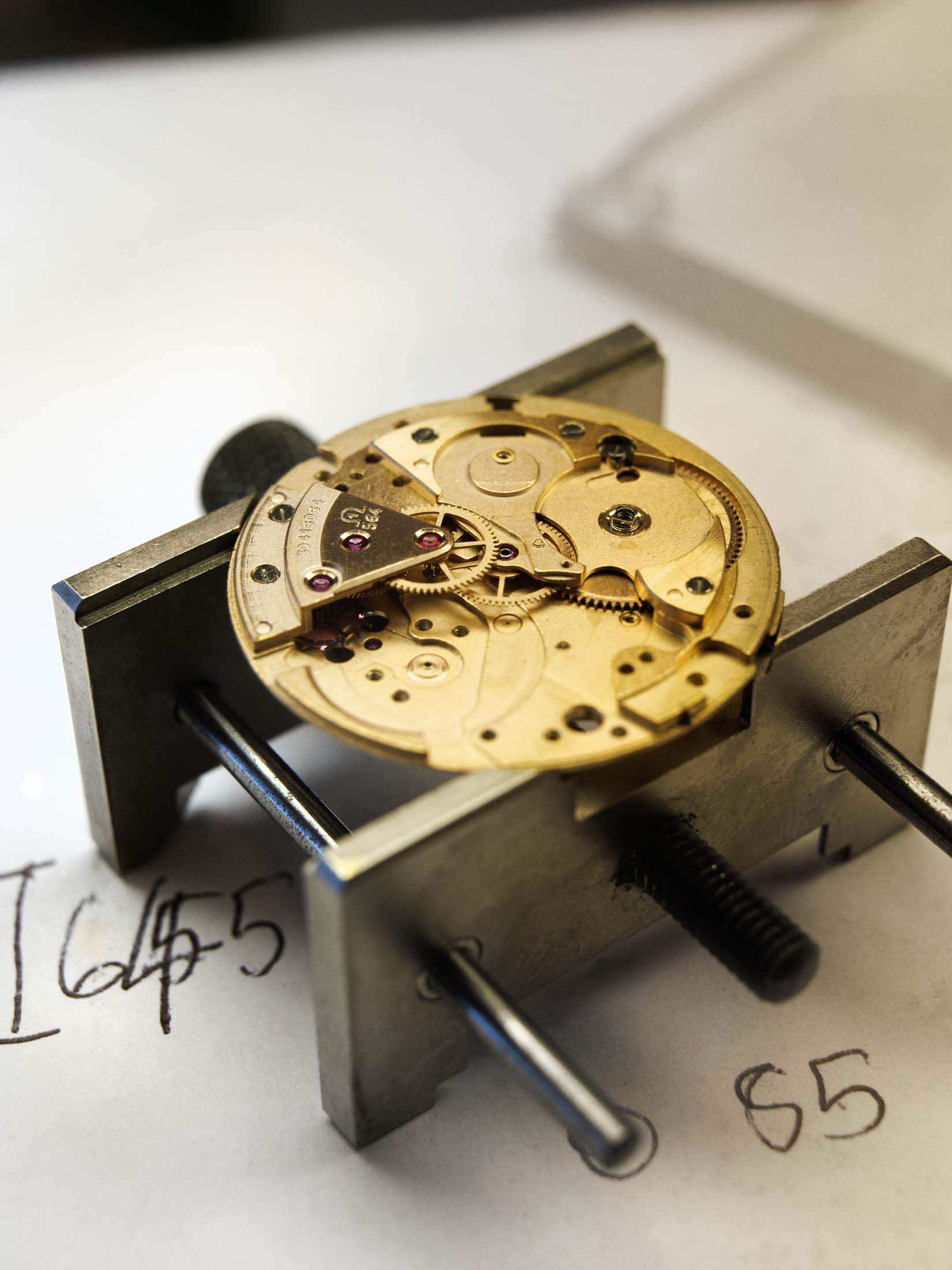 monocle_202501_watchmakers_by_carlbergman_final_tiff_srgb_154a0754.jpg