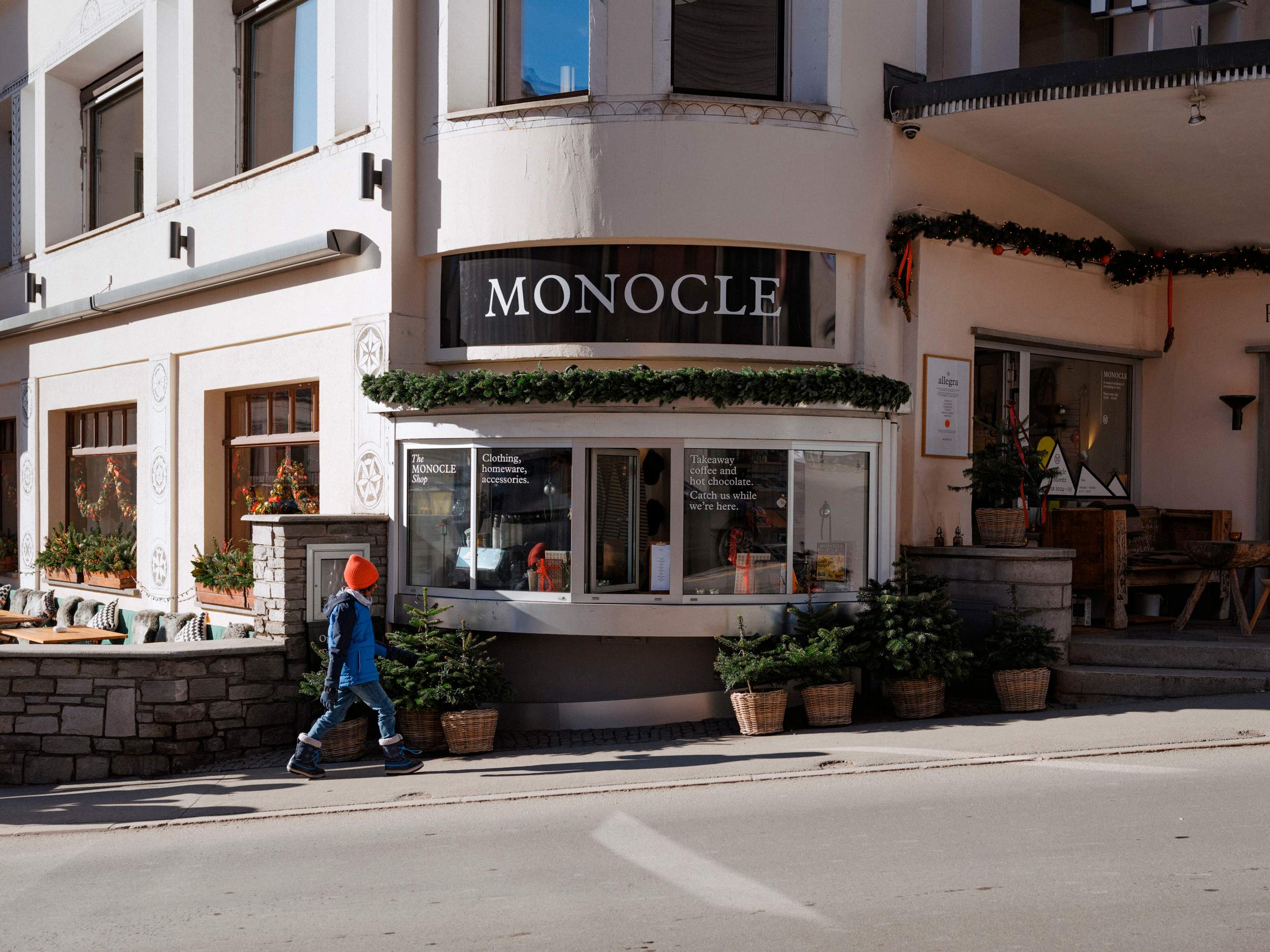 monocle_pop-up-store_st-moritz_low-res_08.jpg
